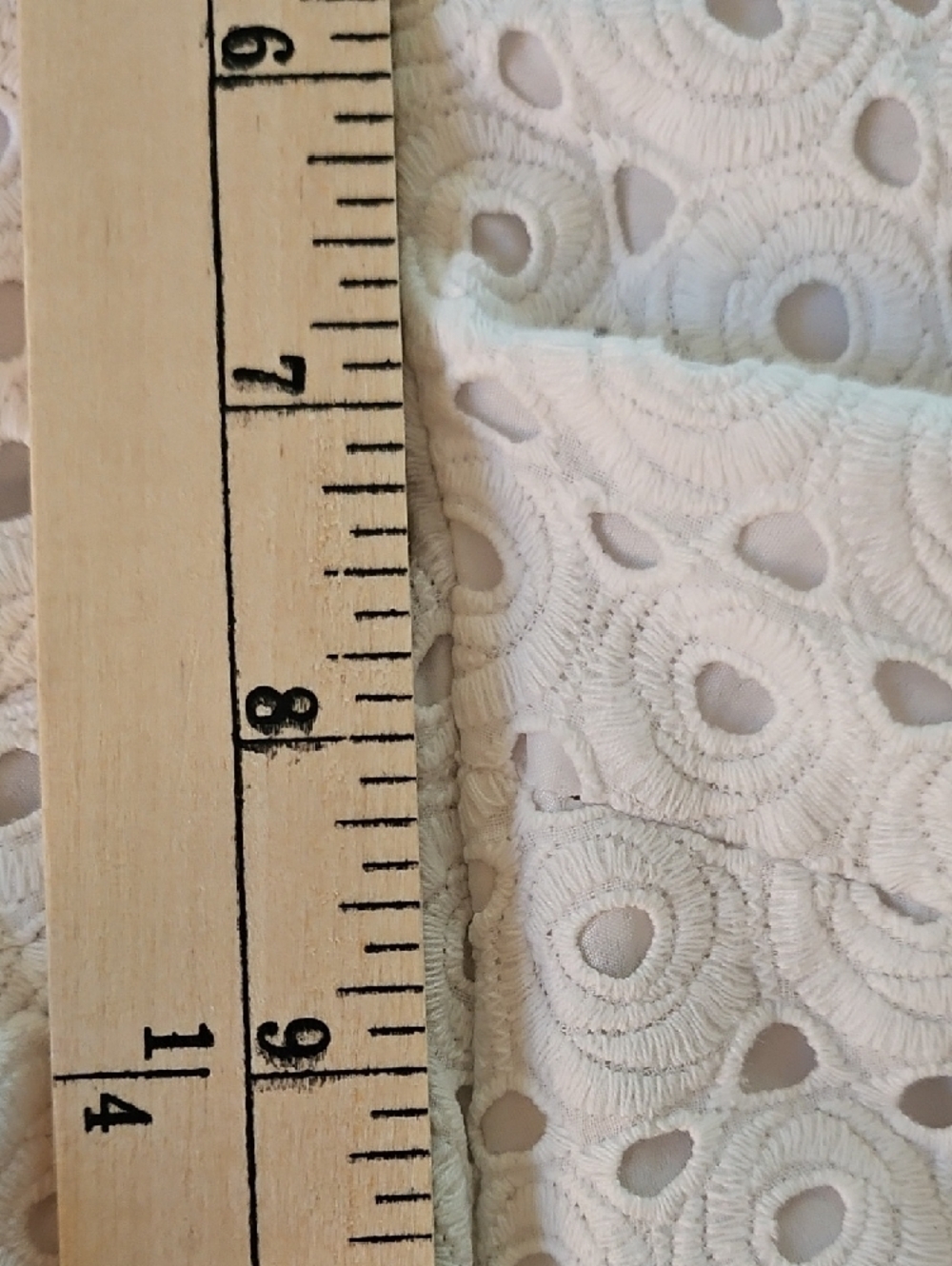 Banana Republic Islet Hampton White Crochet Shorts - Size 2 - Picture 5 of 9